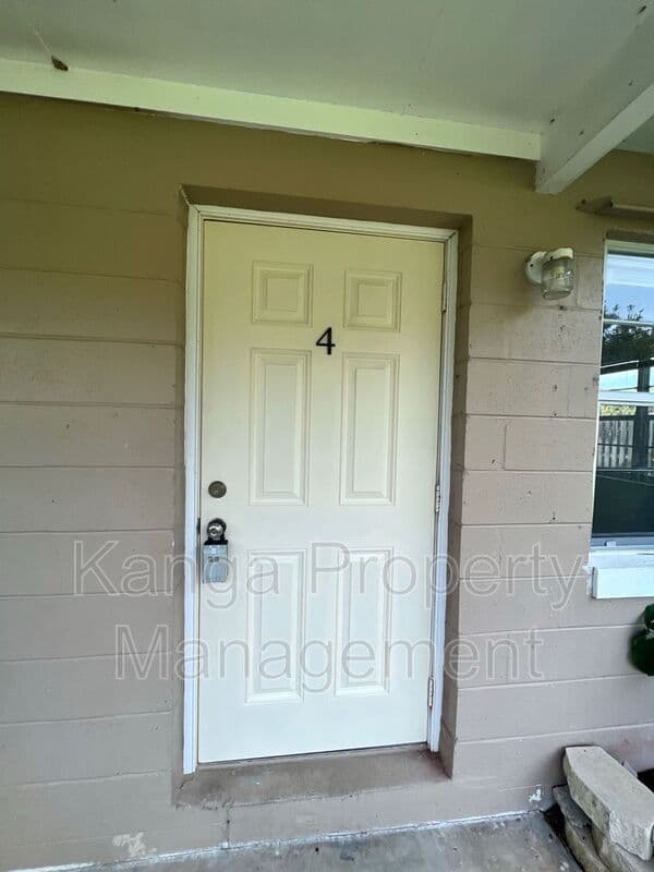 Lake Worth Condo: 4820 Maine St