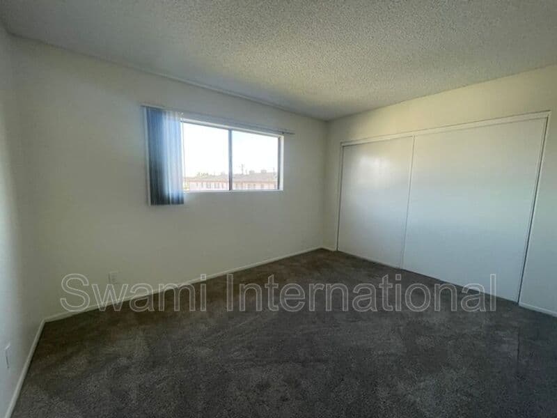 Inglewood Condo: 917 Enterprise Ave.