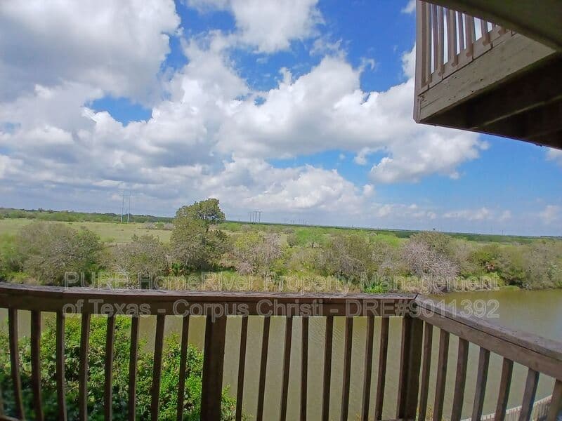 Corpus Christi Townhome: 4401 River Valley Dr