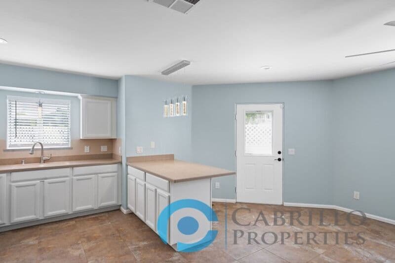 San Diego Townhome: 1720 Evergreen Street
