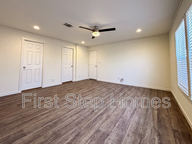 Tyler House: 1402 Cotopaxi St
