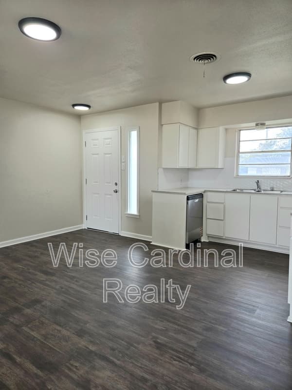 Lubbock House: 4416 32nd Street
