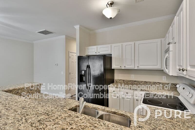 Lexington House: 316 Saluda Springs Rd
