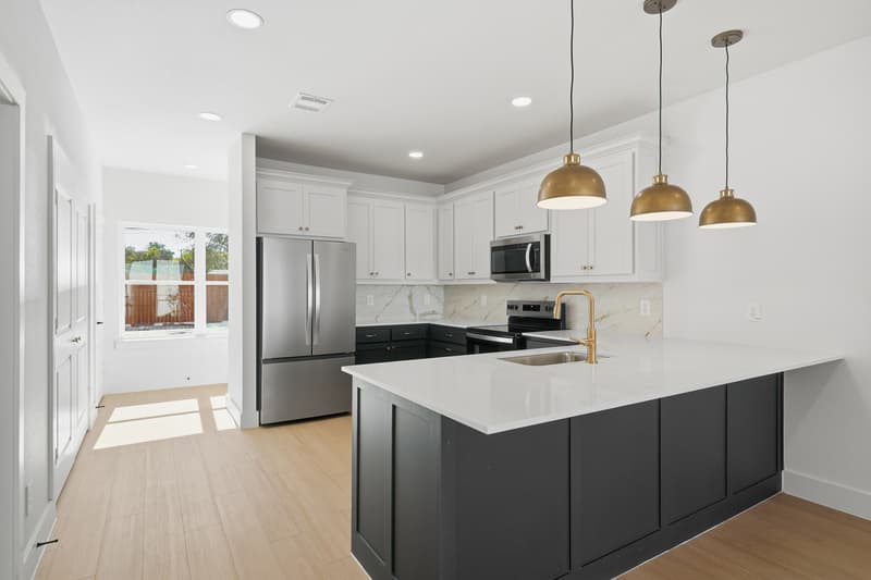 Fort Worth House: 2337 Benbrook Boulevard