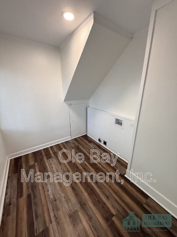 Mobile Condo: 1808 New Hamilton Street