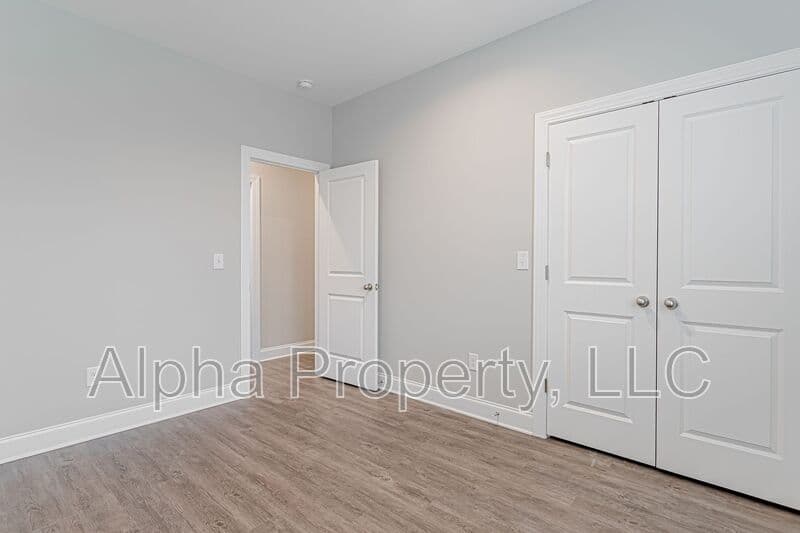 Travelers Rest House: 107 Hemlock Drive