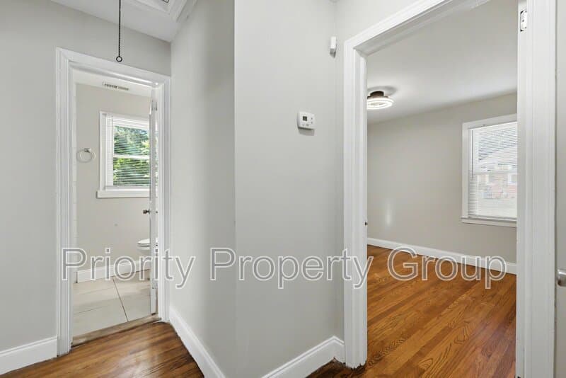 Charlotte House: 1317 Remount Road