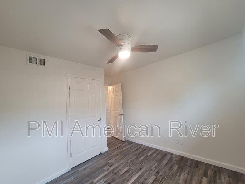 Sacramento Condo: 7143 Bacchini Avenue