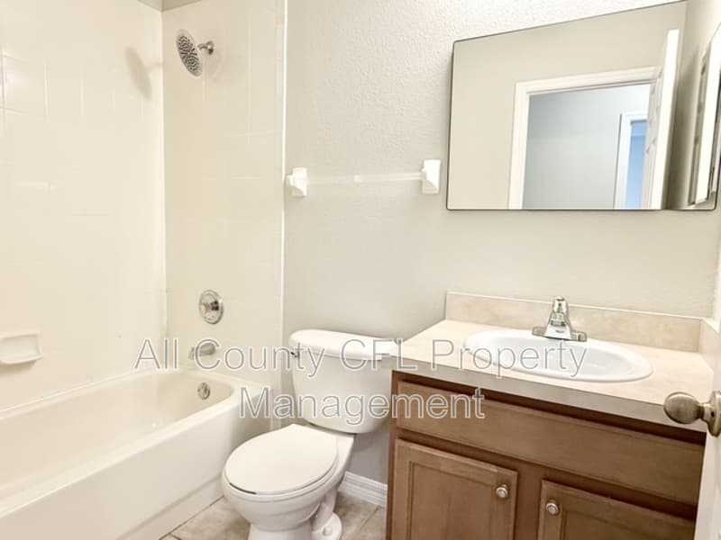 Orlando Townhome: 12720 Lexington Summit Street