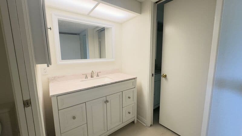Glendora House: 906 Ashworth Pl