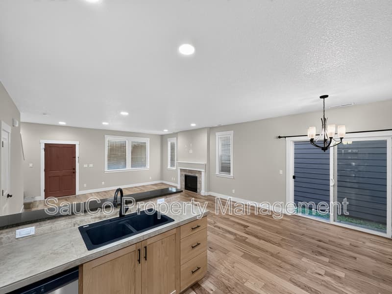 Beaverton House: 431 Southwest 204th Ter
