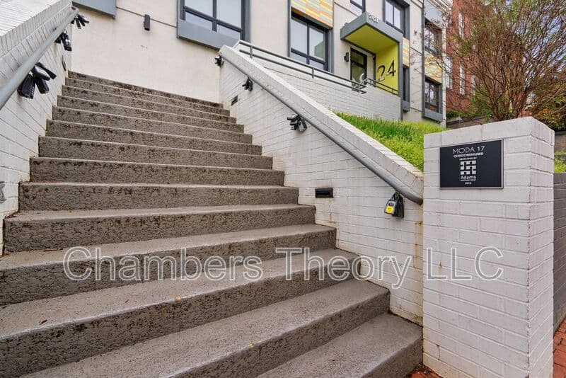 Washington Condo: 2422 17th St