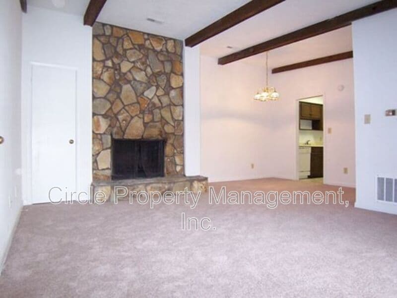 Huntsville Apartment: 2021 Highridge Drive SW