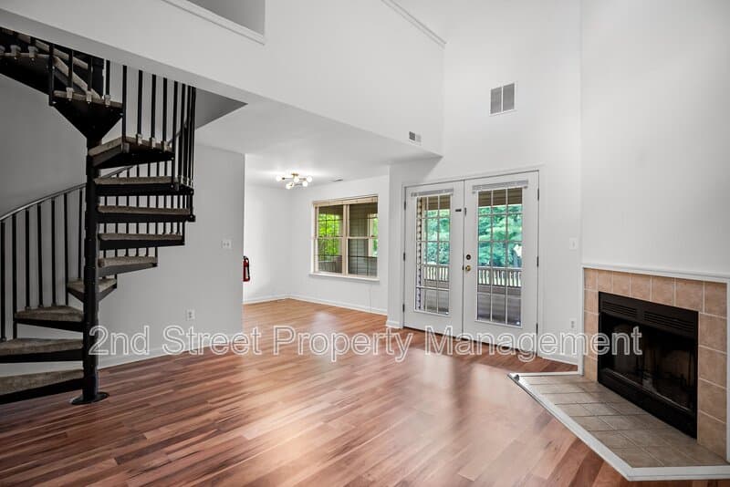 Cherry Hill Condo: 377 Tavistock - 1