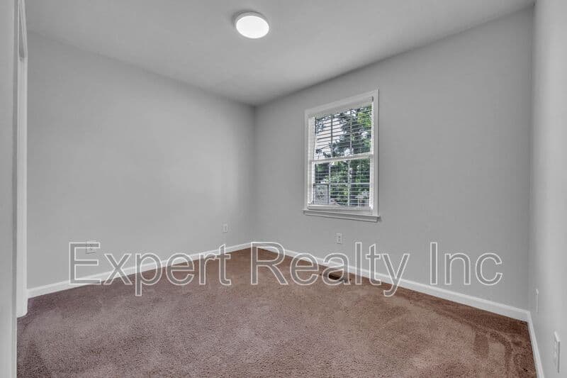 Alabaster House: 1064 Caribbean Circle