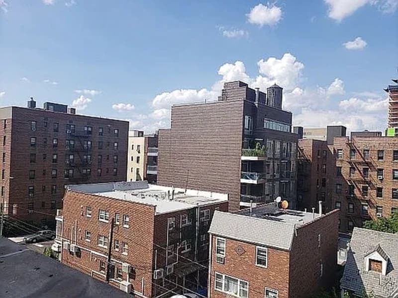 Flushing Condo: 6536 Wetherole St