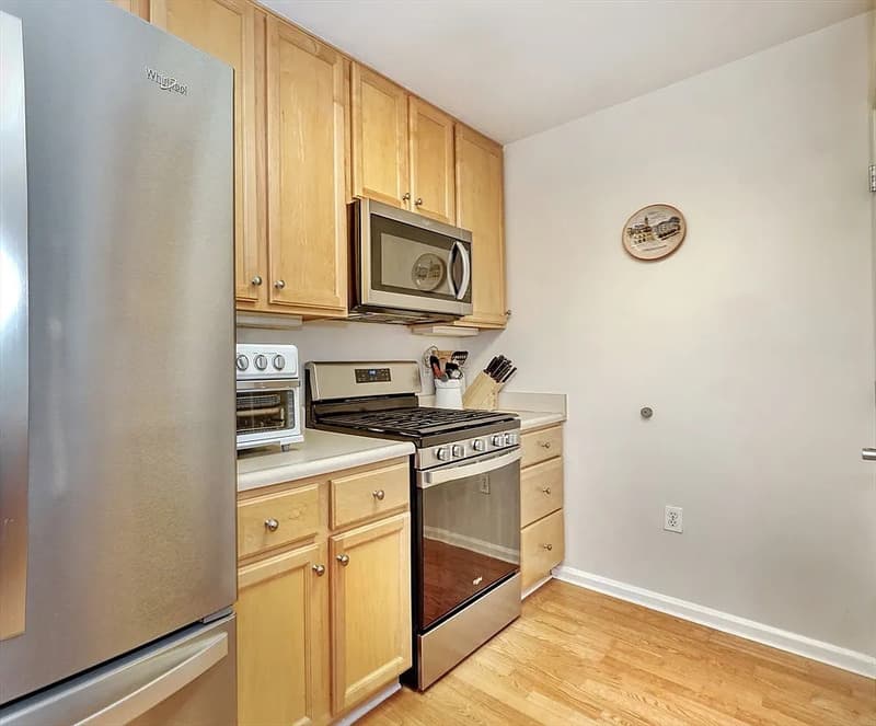 Middleton Condo: 36 Village Rd