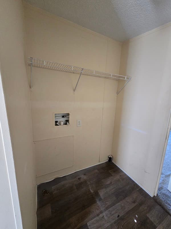Fayetteville House: 2412 Cattail Cir