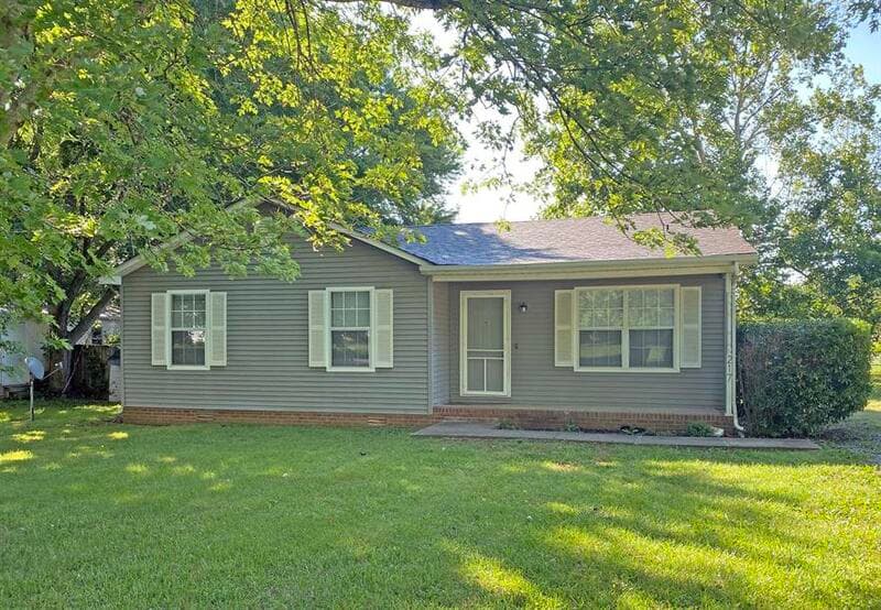 Oak Grove House: 217 New Gritton Ave