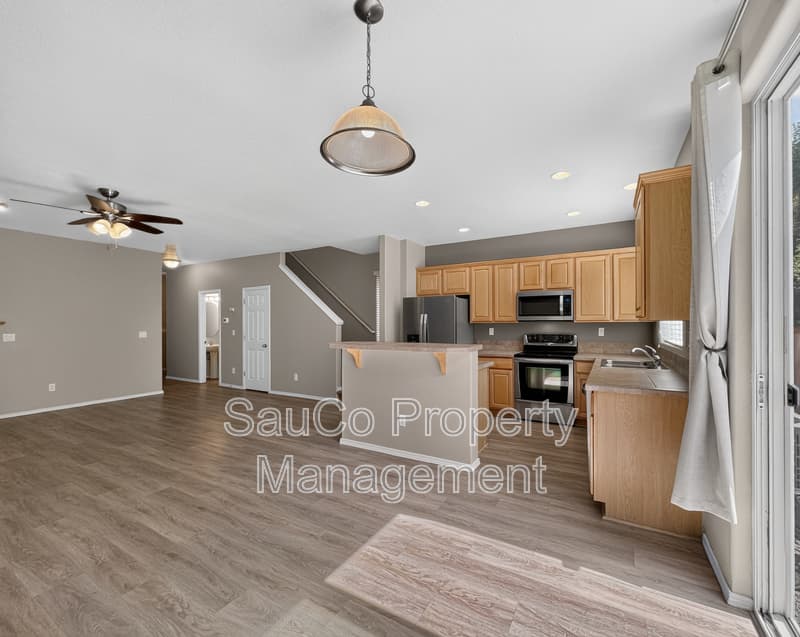 Hillsboro House: 4572 Southeast Olivewood Street