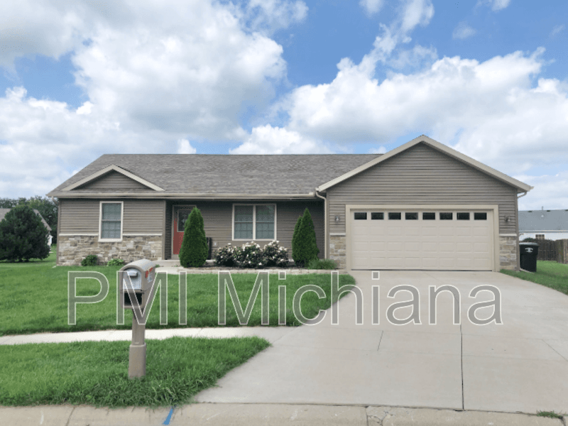 South Bend House: 51689 Melwood Ct