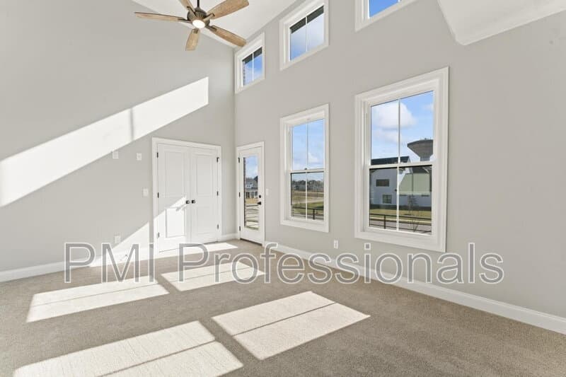 Murfreesboro Townhome: 2124 Gracie Bug Loop