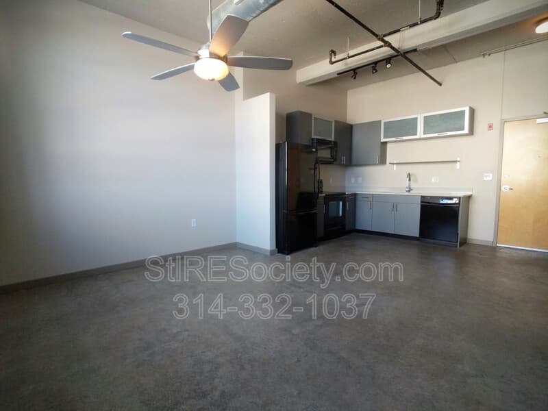 Saint Louis Apartment: 8125 Michigan Ave