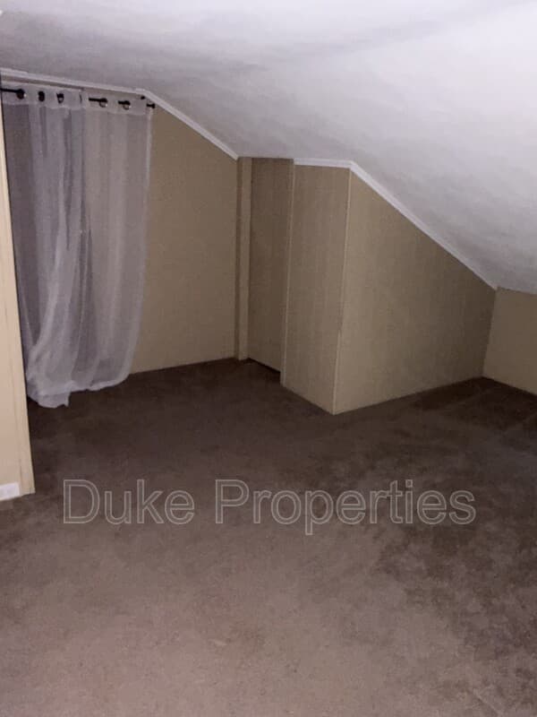 Manlius Condo: 211 Pleasant St C