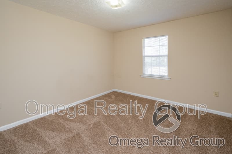 Jemison Condo: 156 Patton St W