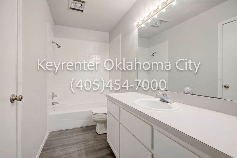 Norman Condo: 102 Harvard Rd
