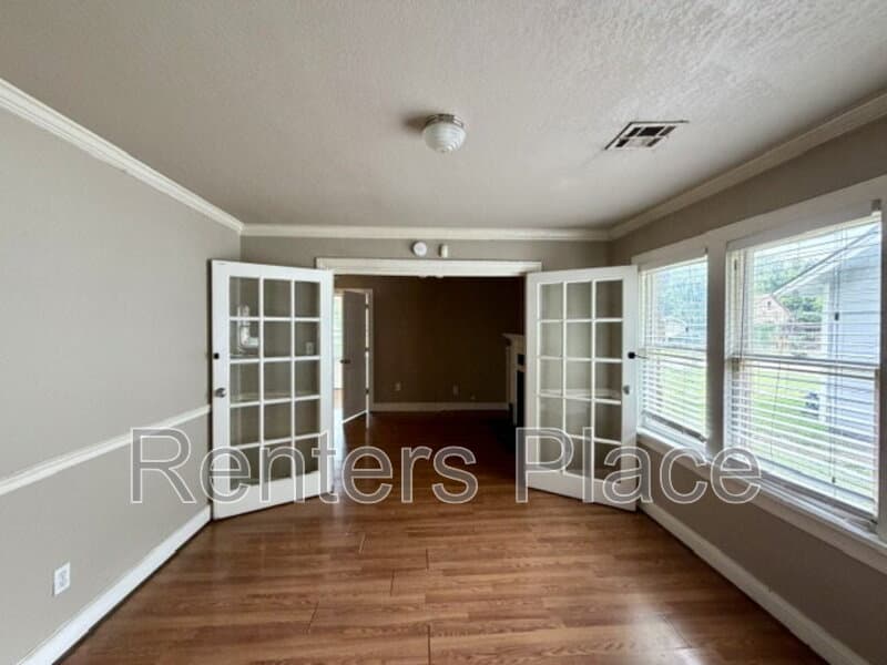 Tulsa House: 1815 North Boston Place