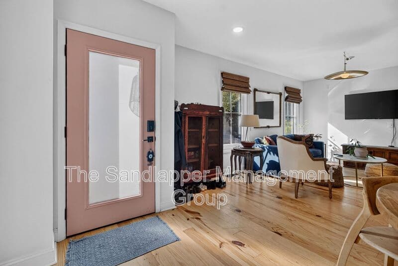 Charleston Condo: 32-A Line Street