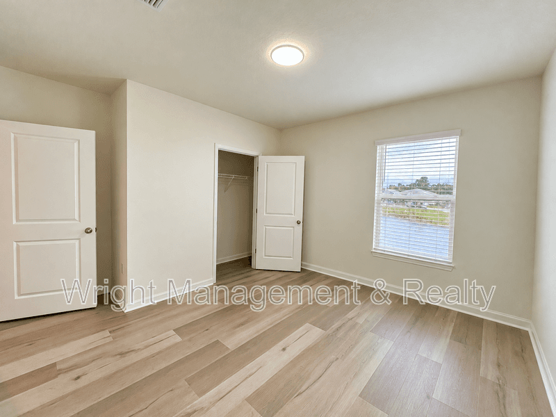 Odessa House: 15450 Black Pepper Lane