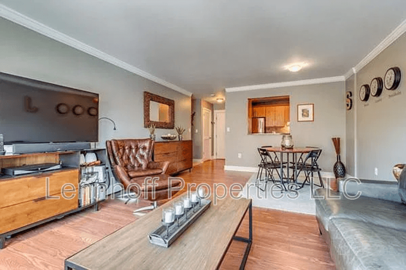 Salem Condo: 289 Essex Street - 305