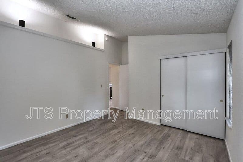 Sacramento House: 7400 Deltawind Drive