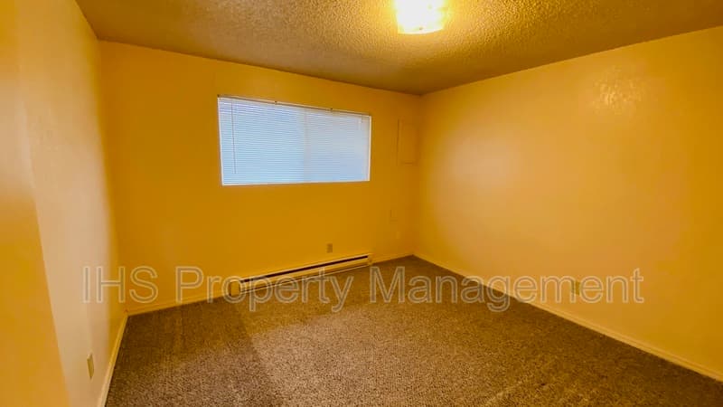 Richland Condo: 1913 Hoxie Ave