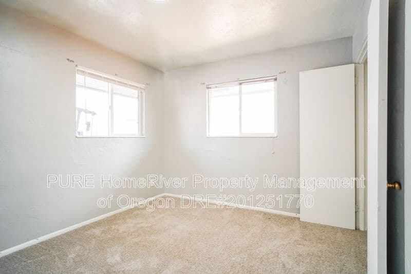 Hillsboro House: 1049 SE Walnut St.