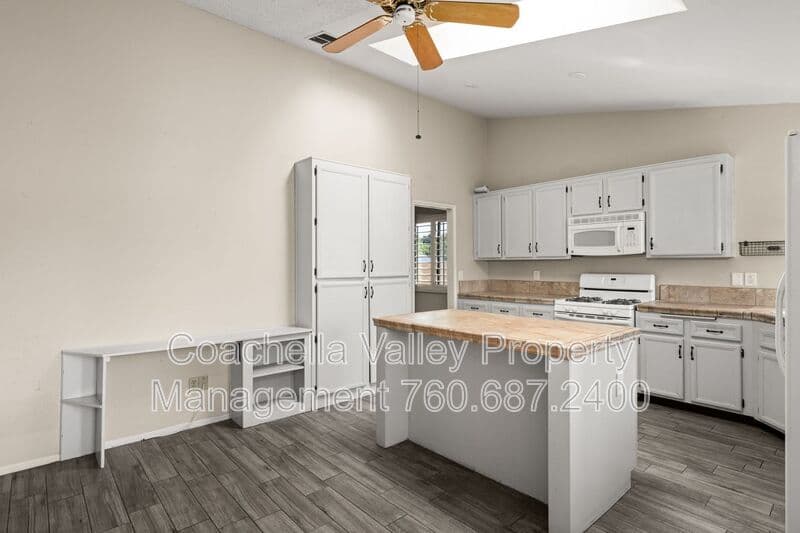 Palm Desert House: 43922 Warner Trail