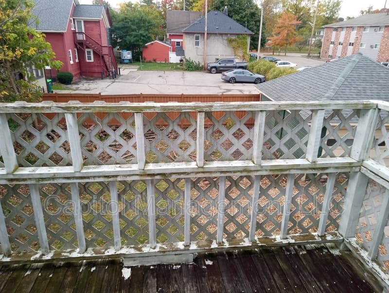 Lansing Condo: 307 North Walnut Street