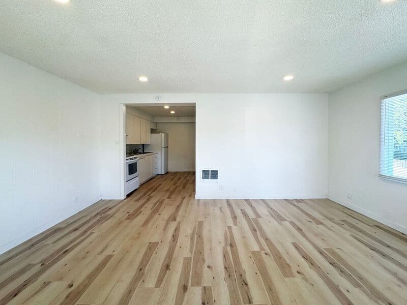 Eugene Condo: 2210 West 19th Avenue
