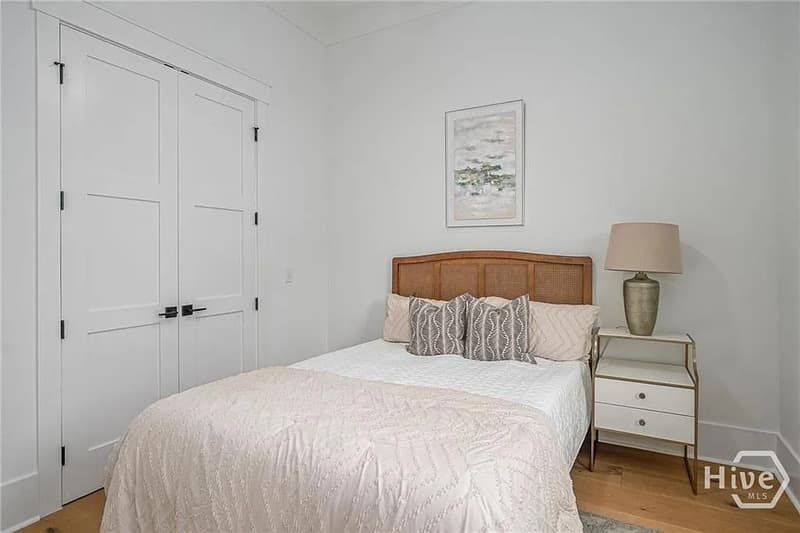 Savannah Condo: West 38th Street - 304
