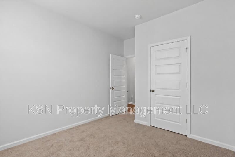 Hinesville House: 89 Hazy Ln