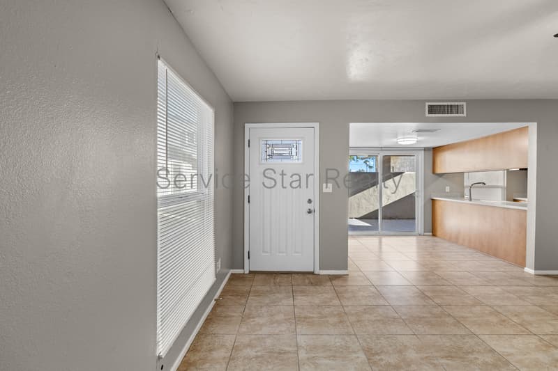 Phoenix House: 15411 N 2nd Pl