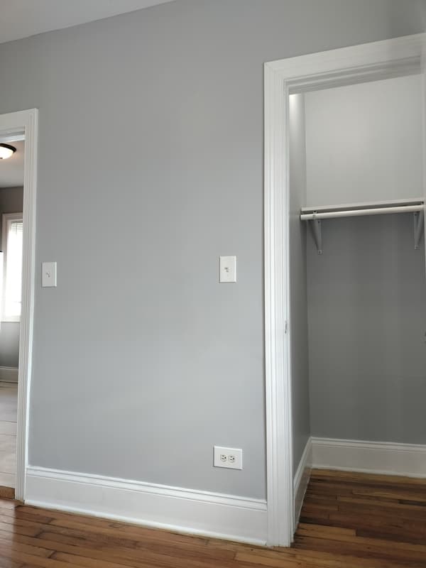 Chicago Condo: 7408 South Eberhart Avenue - 1R