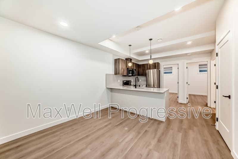 Edmonton Townhome: 15720 103 Ave
