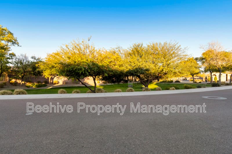 Mesa House: 5328 E Decatur St
