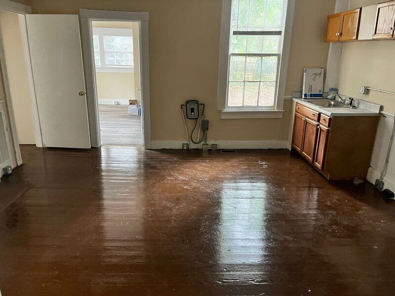 Orangeburg House: 1339 Glover St