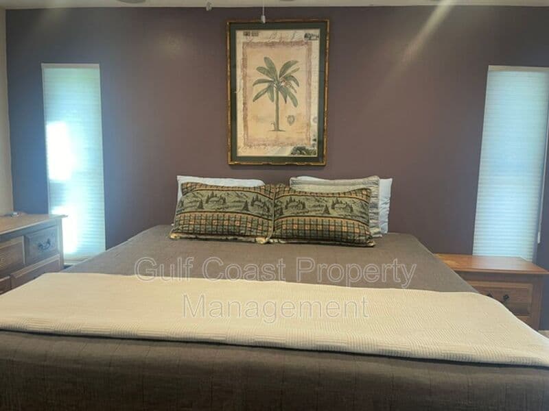 Sarasota House: 3737 Kingswood Dr