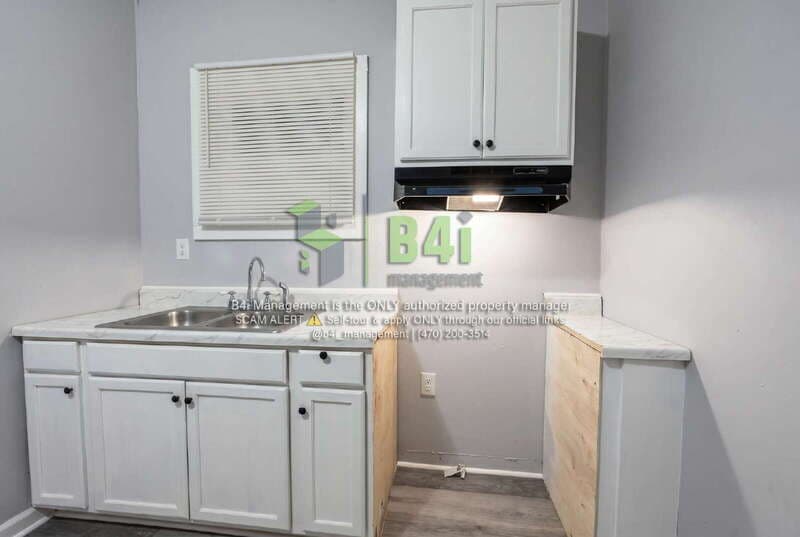 Milledgeville House: 1645 Vinson Hwy