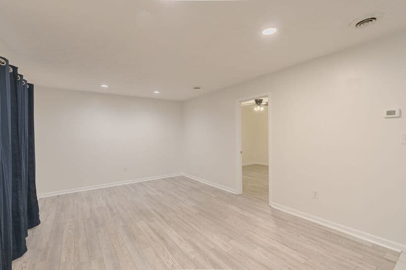 Winterville House: 122 Timber Drive